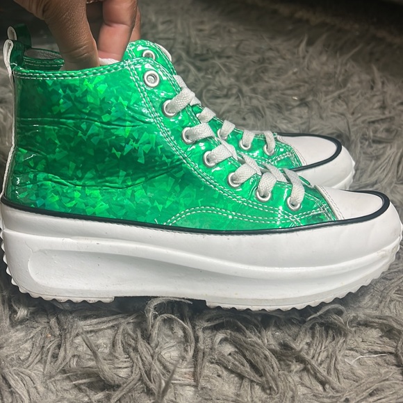 Size 8 Green platform tennis shoes - Picture 4 of 4